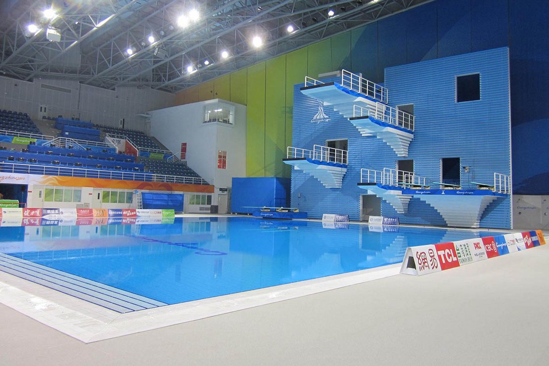   Gail swimming pool ceramic - sports pool for high diving.