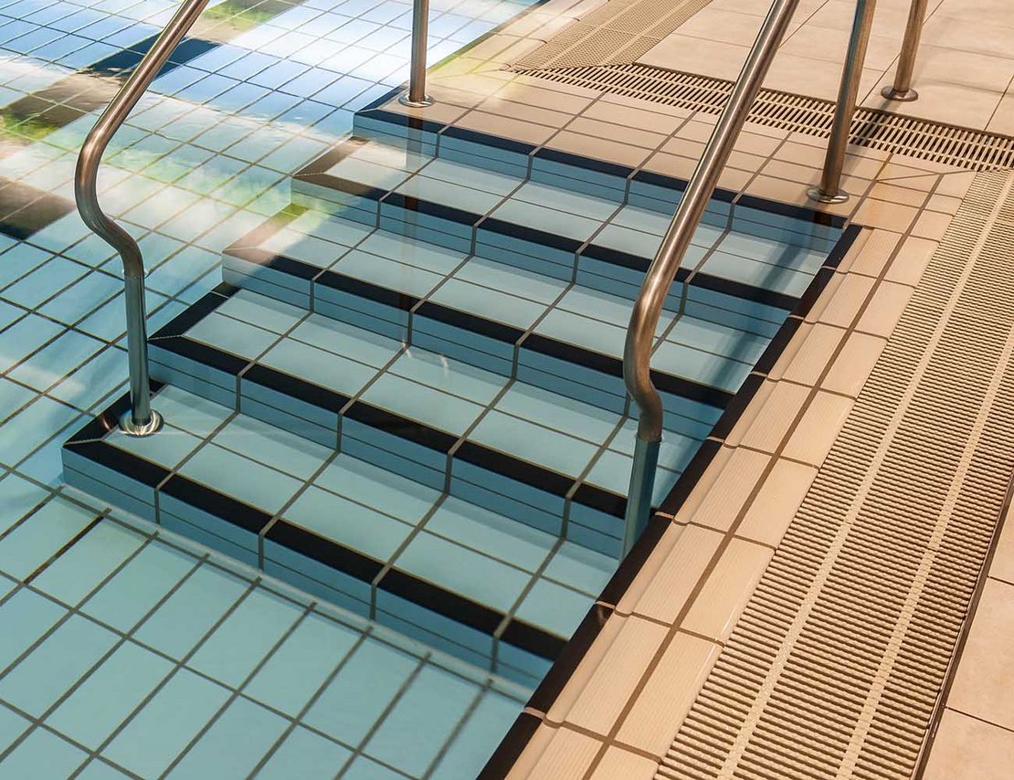 Pool head systems swimming pool ceramic